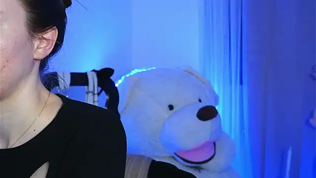 ivyleague  online show from March 2026 06:02:01 PM