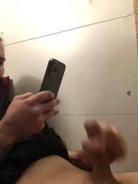 Snapshot of hotmrniceguy chatting on February 2025 11:25:02 PM hotmrniceguy online show from February 2025 11:25:02 PM