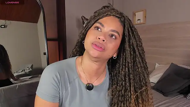 nayah   online show from April 2026 09:39:33 PM