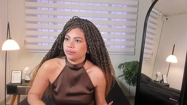 Snapshot of nayah__ chatting on May 2026 01:05:01 PM nayah online show from May 2026 01:05:01 PM