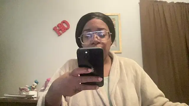 MommyConfident online show from November 2025 02:06:01 PM