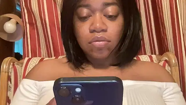 MommyConfident online show from July 2026 08:19:01 PM