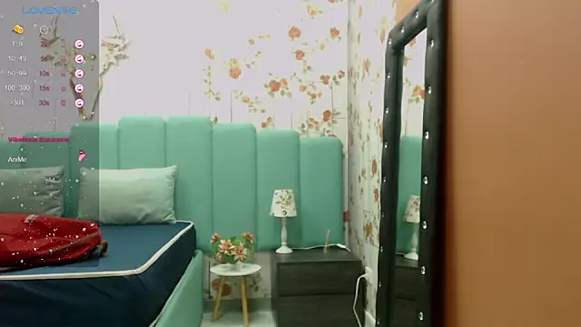 Snapshot of Alison_Simmons chatting on December 2024 01:24:02 AM Alison Simmons online show from December 2024 01:24:02 AM