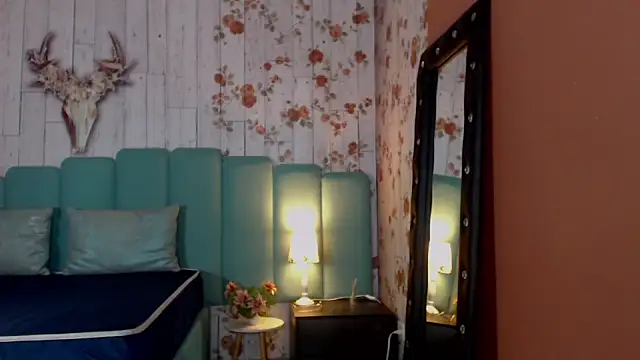 Snapshot of Alison_Simmons chatting on December 2024 09:19:02 PM Alison Simmons online show from December 2024 09:19:02 PM