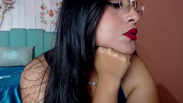 Snapshot of Alison_Simmons chatting on December 2024 06:44:02 PM Alison Simmons online show from December 2024 06:44:02 PM