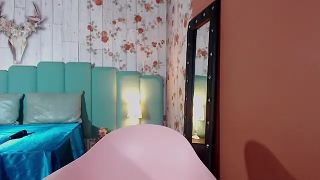 Snapshot of Alison_Simmons chatting on December 2024 06:50:02 PM Alison Simmons online show from December 2024 06:50:02 PM