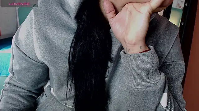 Snapshot of Alison_Simmons chatting on January 2025 02:30:01 PM Alison Simmons online show from January 2025 02:30:01 PM