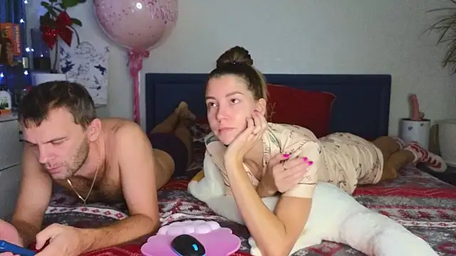 Snapshot of FoxLoveBasik chatting on December 2024 02:30:02 AM FoxLoveBasik online show from December 2024 02:30:02 AM