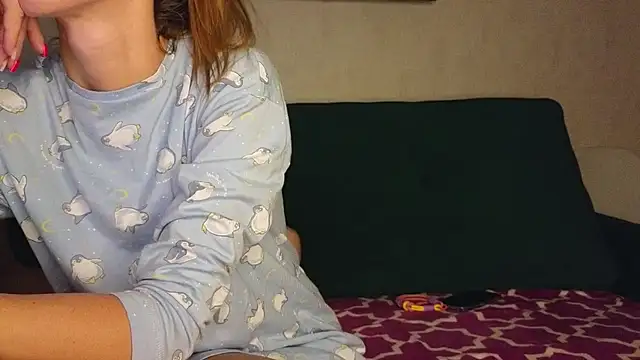 Snapshot of FoxLoveBasik chatting on March 2025 02:32:01 AM FoxLoveBasik online show from March 2025 02:32:01 AM