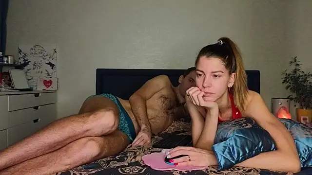 Snapshot of FoxLoveBasik chatting on March 2025 02:30:01 AM FoxLoveBasik online show from March 2025 02:30:01 AM