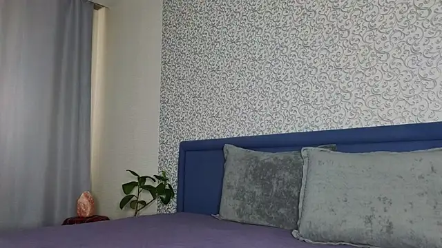 Snapshot of FoxLoveBasik chatting on July 2026 04:42:01 AM FoxLoveBasik online show from July 2026 04:42:01 AM