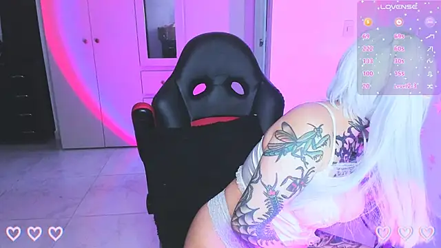 Kat riina online show from November 2025 07:51:02 PM