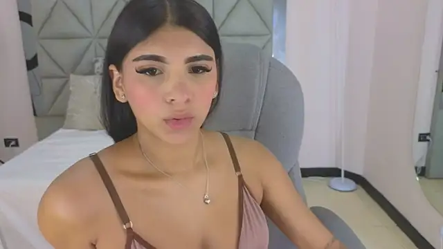 Snapshot of maiaa_ruiz chatting on May 2026 01:27:02 PM maiaa ruiz online show from May 2026 01:27:02 PM