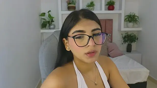 Snapshot of maiaa_ruiz chatting on May 2026 01:04:02 PM maiaa ruiz online show from May 2026 01:04:02 PM