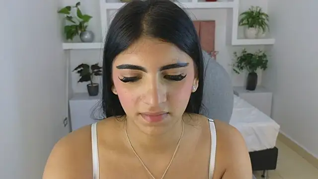 Snapshot of maiaa_ruiz chatting on June 2026 01:25:02 PM maiaa ruiz online show from June 2026 01:25:02 PM