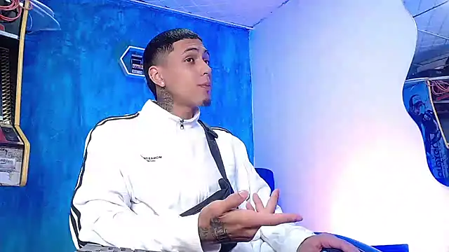 Liam lee online show from December 2024 12:30:02 PM