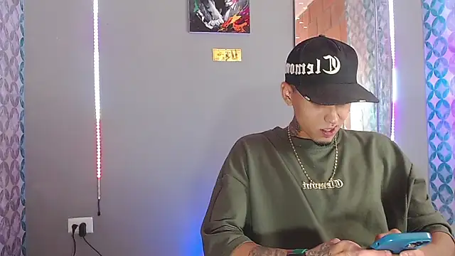 Snapshot of Liam_lee chatting on May 2026 08:49:02 PM Liam lee online show from May 2026 08:49:02 PM