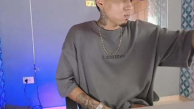 Liam lee online show from July 2026 09:02:01 PM