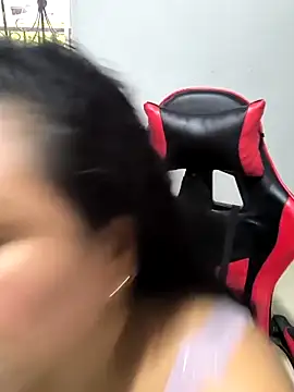 Francesca ferrari online show from April 2026 04:27:01 PM