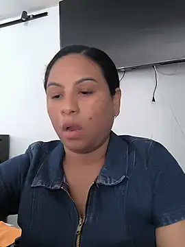 Snapshot of Francesca_ferrari chatting on July 2026 09:39:02 PM Francesca ferrari online show from July 2026 09:39:02 PM