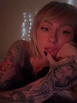 Snapshot of haileyhope_ chatting on October 2025 09:42:01 PM haileyhope  online show from October 2025 09:42:01 PM