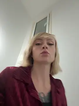 haileyhope  online show from November 2025 07:36:02 PM