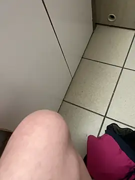 Snapshot of pinnklinkk chatting on February 2026 10:02:02 PM pinnklinkk online show from February 2026 10:02:02 PM