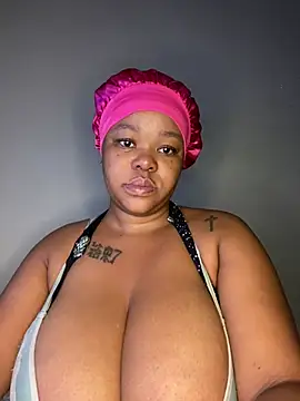 Snapshot of Mandy-101 chatting on March 2025 05:13:02 AM Mandy-101 online show from March 2025 05:13:02 AM