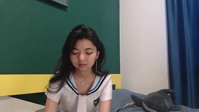 Snapshot of Shy_Kira chatting on April 2026 09:35:02 AM Shy Kira online show from April 2026 09:35:02 AM