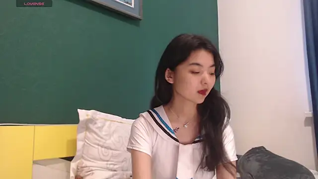 Snapshot of Shy_Kira chatting on May 2026 08:44:01 AM Shy Kira online show from May 2026 08:44:01 AM