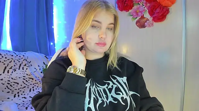 CoraSwon online show from February 2025 07:36:02 AM