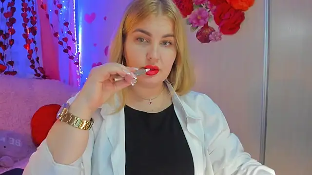 CoraSwon online show from February 2025 06:23:02 PM