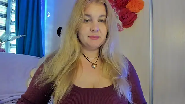 CoraSwon online show from October 2025 06:46:02 AM