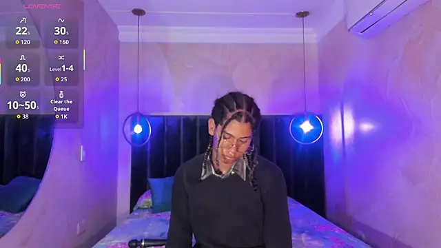 Maxim-Walker online show from January 2026 03:20:02 AM