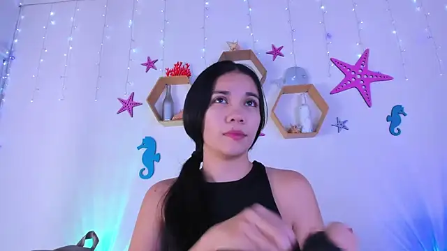 Emiily Parkerr online show from December 2025 03:05:01 AM