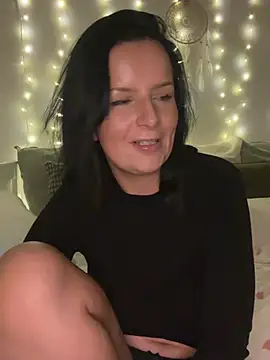 Off  Melonenmandy online show from February 2026 06:15:01 PM