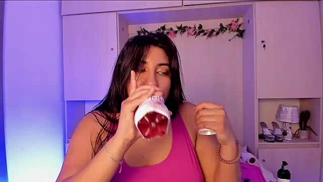 Snapshot of CANDYGABYY chatting on May 2026 08:25:01 PM CANDYGABYY online show from May 2026 08:25:01 PM