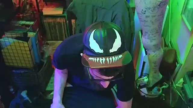 pantslesstraveler plt online show from January 2025 12:50:01 AM