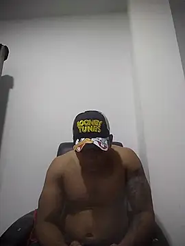 SaucyAffair0 online show from March 2025 09:37:01 PM