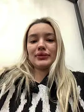 Snapshot of Sextazy chatting on February 2025 09:45:01 AM Sextazy online show from February 2025 09:45:01 AM