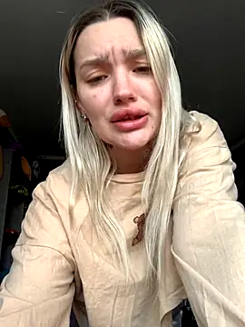 Snapshot of Sextazy chatting on October 2025 09:21:02 AM Sextazy online show from October 2025 09:21:02 AM