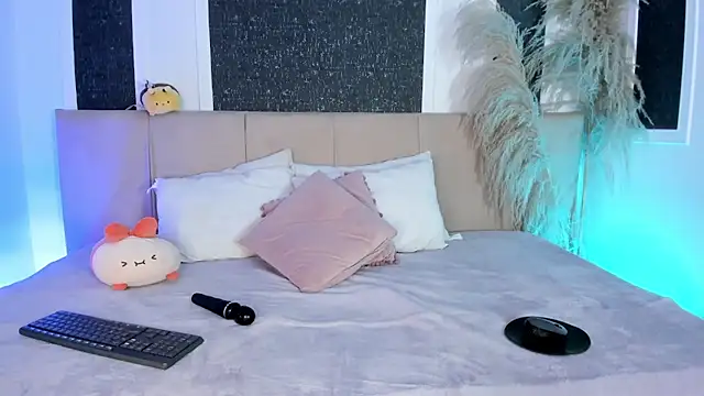 Alaia Manson online show from January 2026 07:38:01 PM