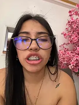 Snapshot of SaritaHot_69 chatting on December 2024 06:42:02 PM SaritaHot 69 online show from December 2024 06:42:02 PM