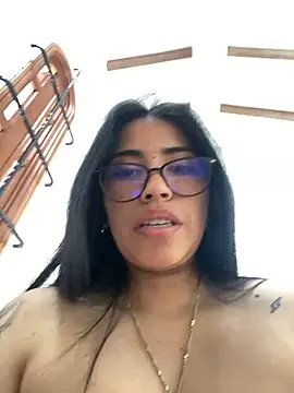 Snapshot of SaritaHot_69 chatting on December 2024 06:57:02 PM SaritaHot 69 online show from December 2024 06:57:02 PM