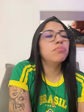 Snapshot of SaritaHot_69 chatting on December 2024 06:17:02 PM SaritaHot 69 online show from December 2024 06:17:02 PM