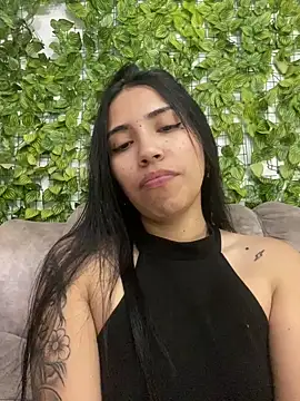 Snapshot of SaritaHot_69 chatting on January 2025 04:05:01 PM SaritaHot 69 online show from January 2025 04:05:01 PM