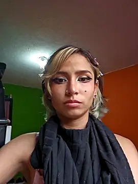 Snapshot of avery_fox chatting on March 2025 09:32:02 PM avery fox online show from March 2025 09:32:02 PM