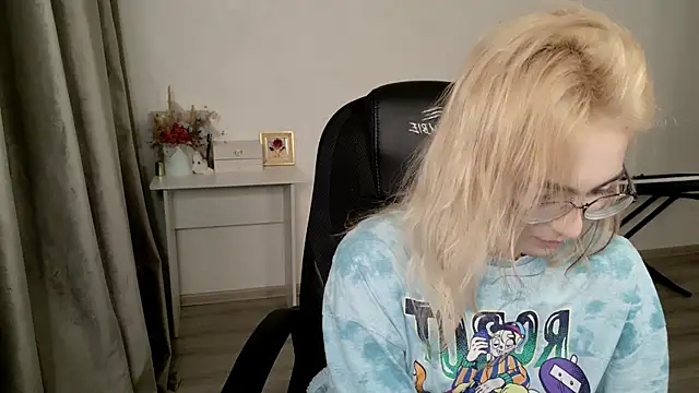 Snapshot of CuteYukiKun chatting on June 2026 07:36:01 PM CuteYukiKun online show from June 2026 07:36:01 PM