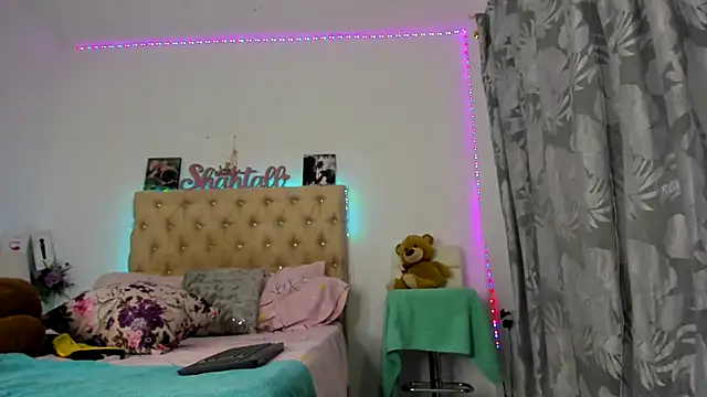 shantallhotxx online show from October 2025 03:42:01 PM