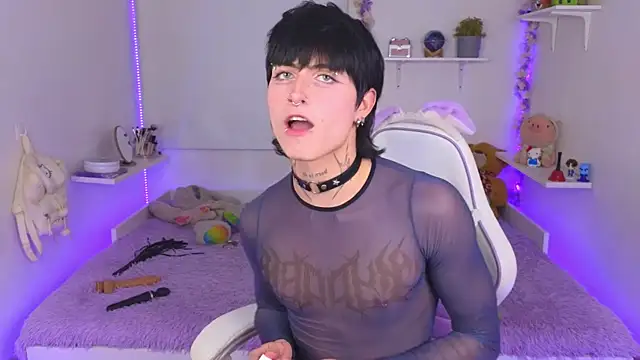 Baby Xian online show from October 2025 08:37:01 AM